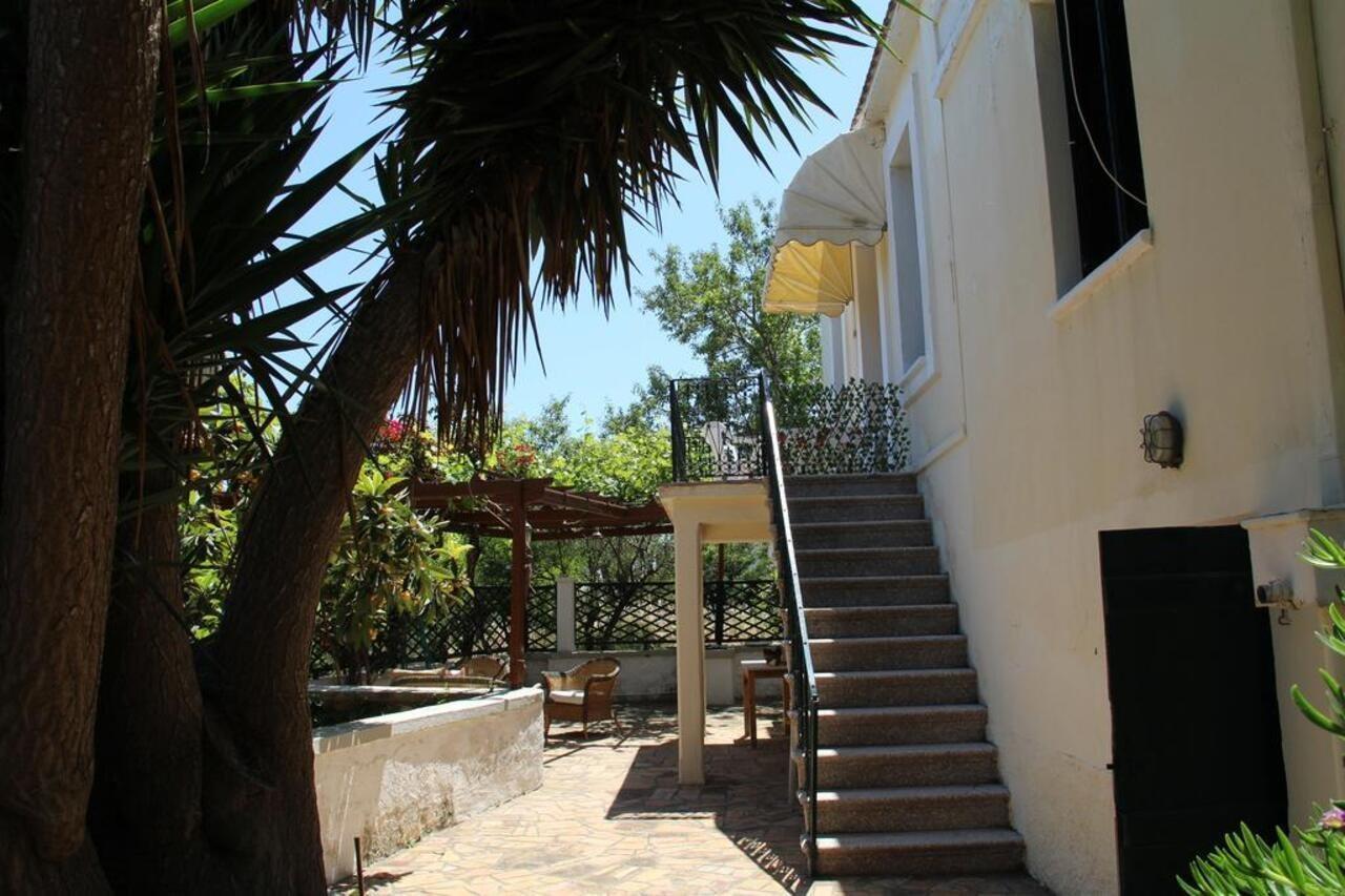 ヴロンダトス Chios Stone Houseヴィラ エクステリア 写真