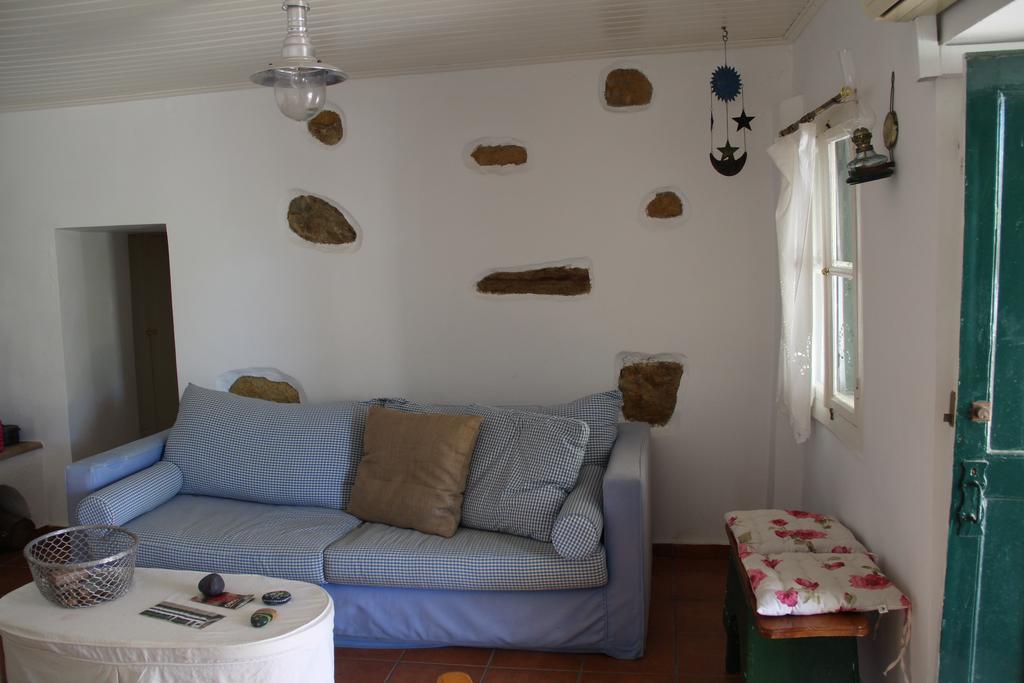 ヴロンダトス Chios Stone Houseヴィラ エクステリア 写真