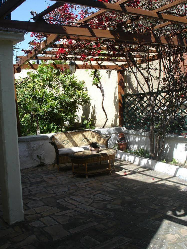 ヴロンダトス Chios Stone Houseヴィラ エクステリア 写真